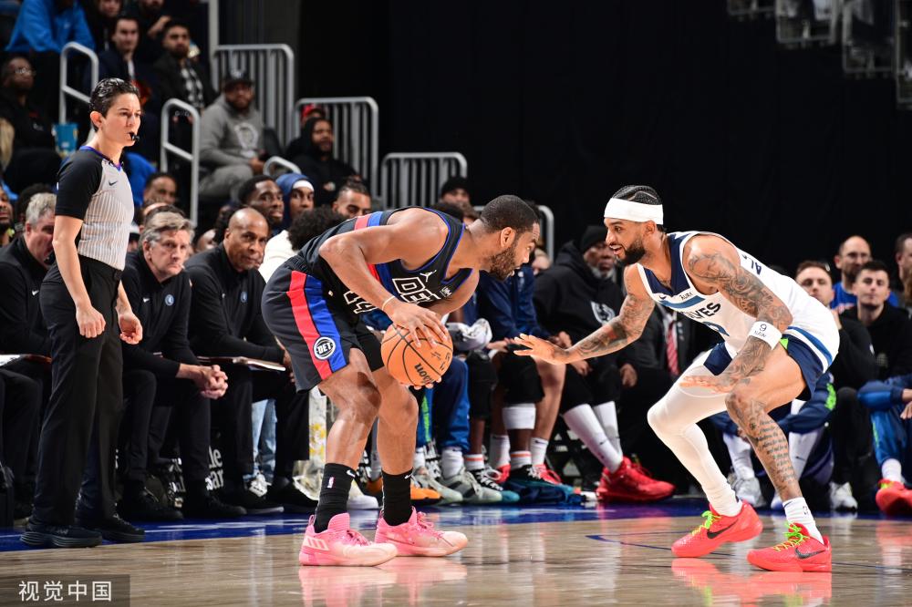 虽然战术和 虽然战术和