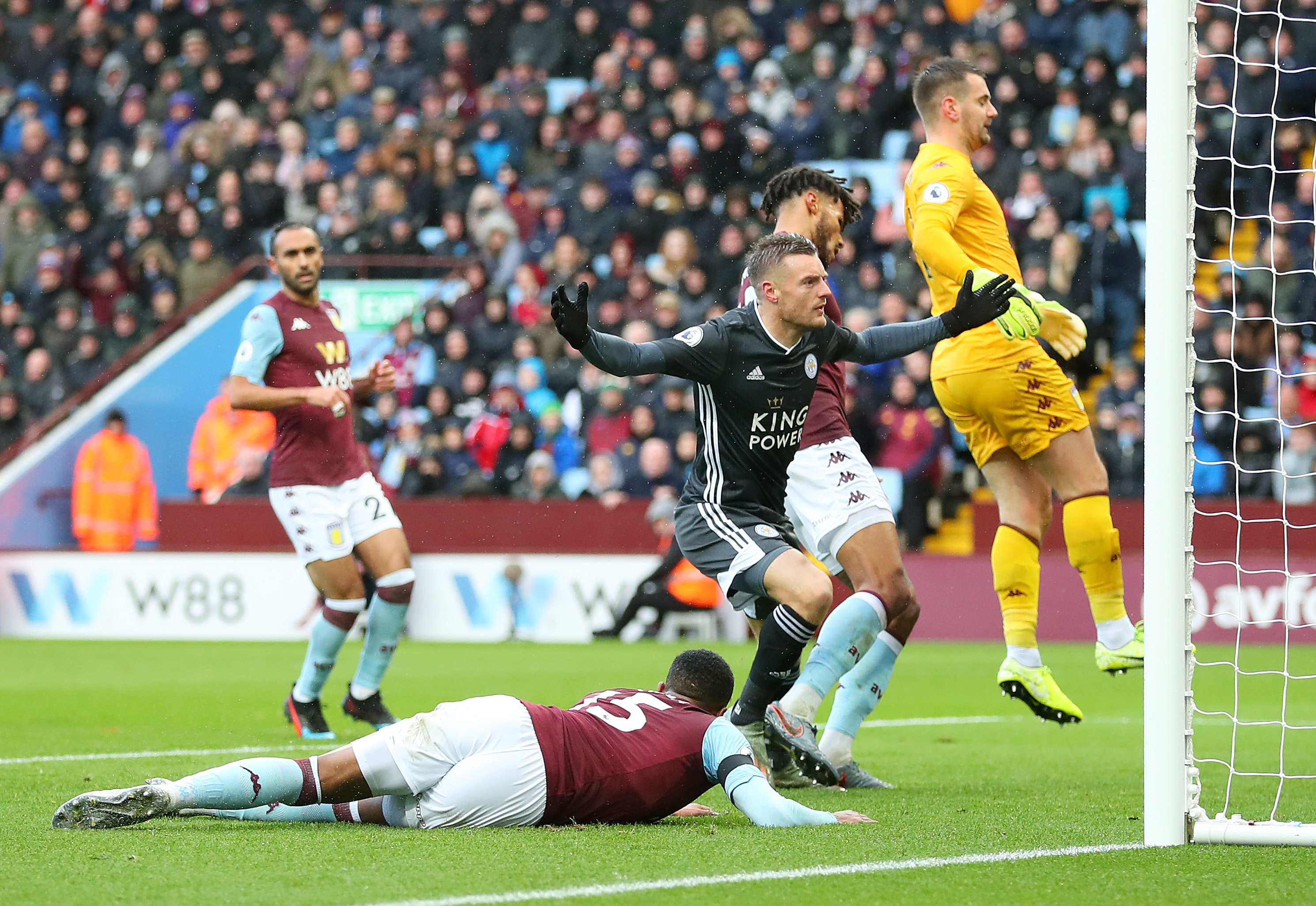 欧冠表现不 欧冠表现不